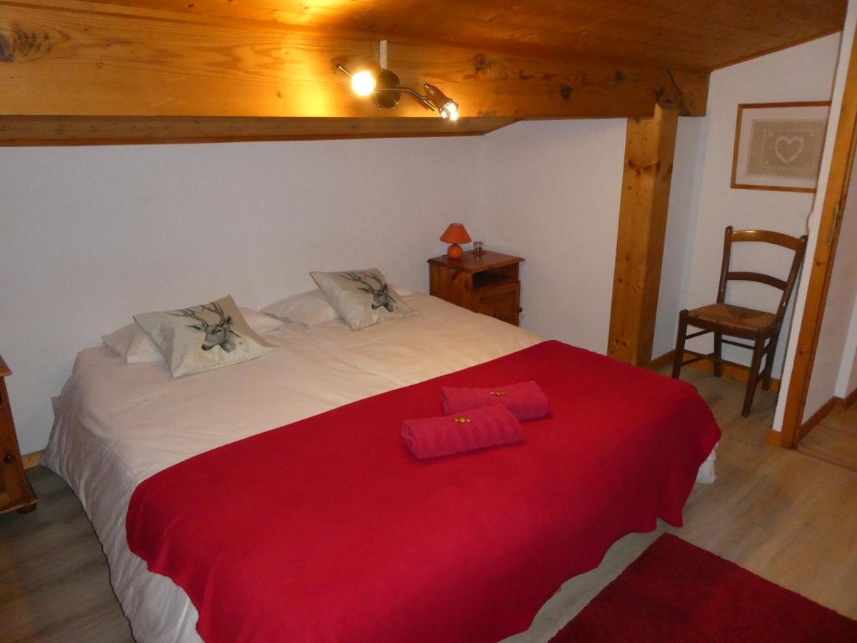 Central Hostel Châtel Eksteriør billede