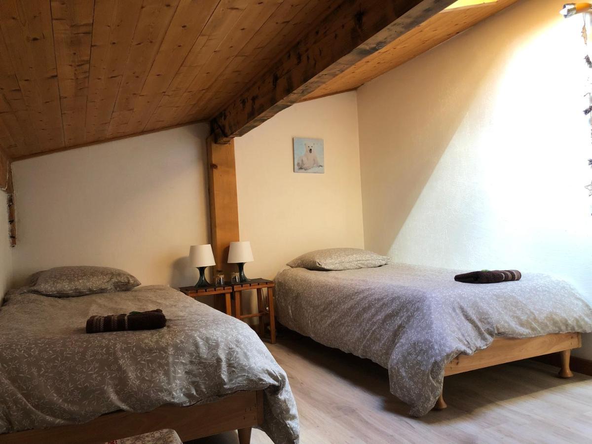 Central Hostel Châtel Eksteriør billede