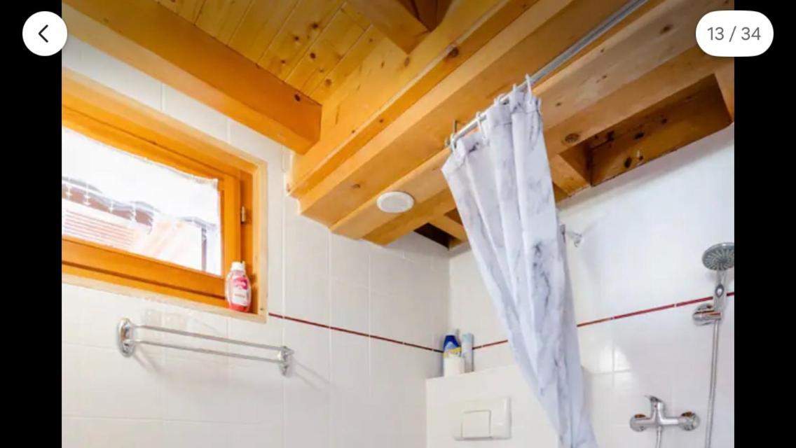 Central Hostel Châtel Eksteriør billede